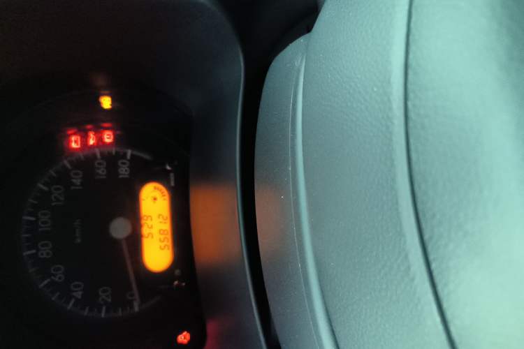 Used Suzuki Alto 2013 1.0L Manual Utility Model Odometer Close Up