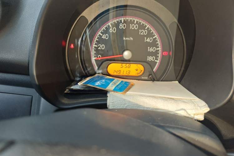 Used Suzuki Alto 2013 1.0L Manual Comfort Version Odometer Close Up