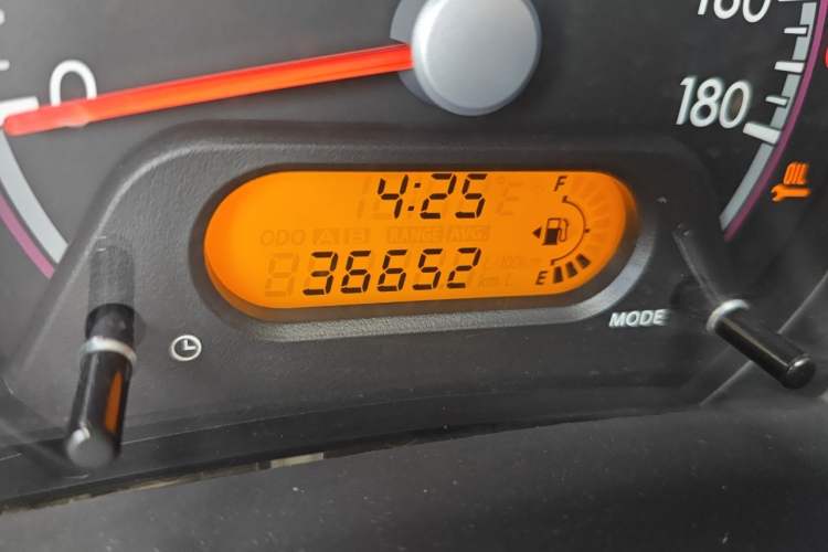 Used Suzuki Alto 2013 1.0L Manual Luxury Model Odometer Close Up
