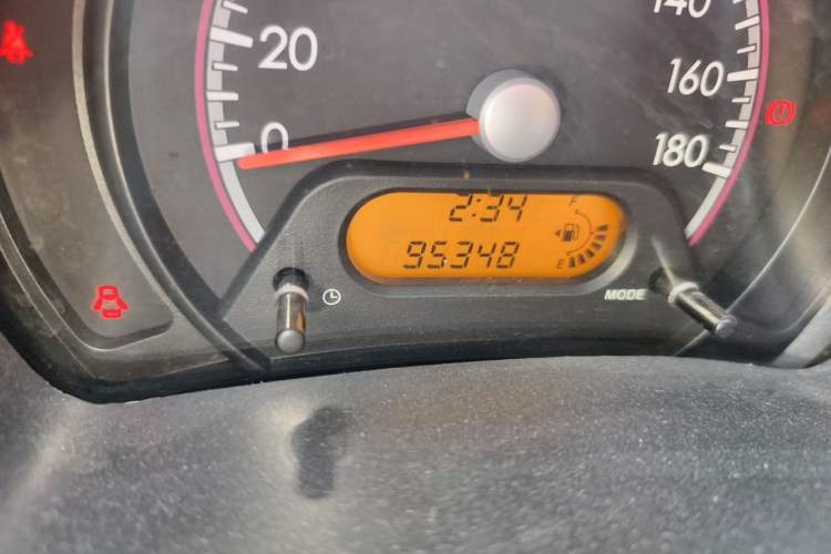 Used Suzuki Alto 2013 Revised Version 1.0L Manual Comfort Edition Odometer Close Up