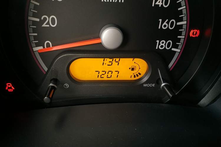 Used Suzuki Alto 2013 Revised Version 1.0L Manual Comfort Edition Odometer Close Up