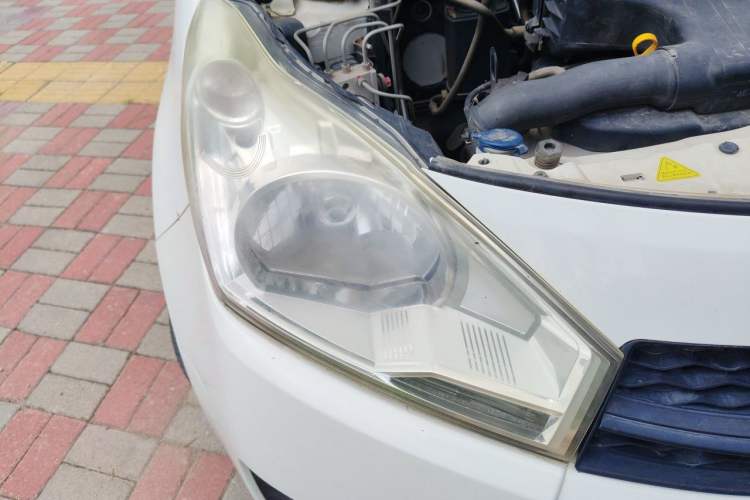 Used Suzuki Alto 2013 Revised Version 1.0L Manual Comfort Edition Right Front Headlight