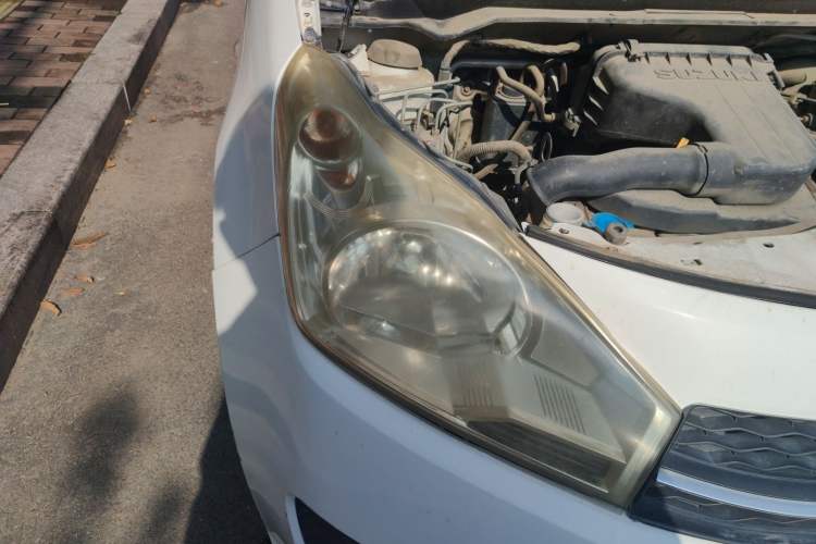 Used Suzuki Alto 2013 1.0L Automatic Luxury Model Right Front Headlight