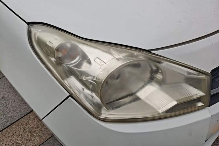 Used Suzuki Alto 2013 1.0L Manual Luxury Model Right Front Headlight