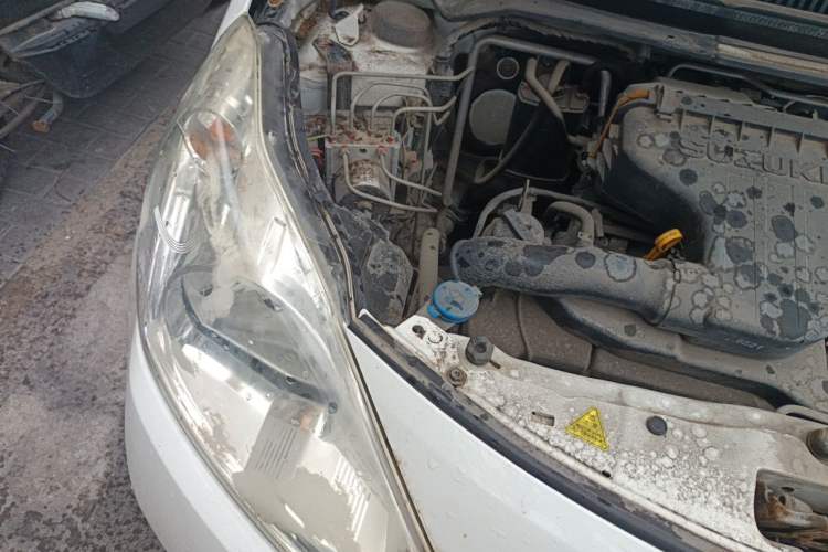 Used Suzuki Alto 2013 1.0L Manual Luxury Model Right Front Headlight