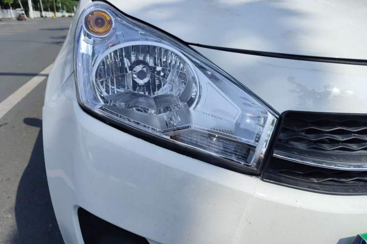 Used Suzuki Alto 2013 1.0L Automatic Luxury Model Right Front Headlight