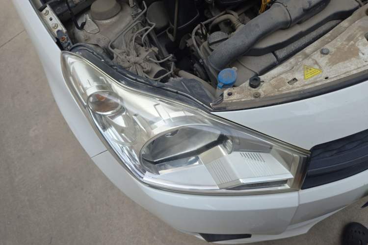 Used Suzuki Alto 2013 1.0L Manual Utility Model Right Front Headlight