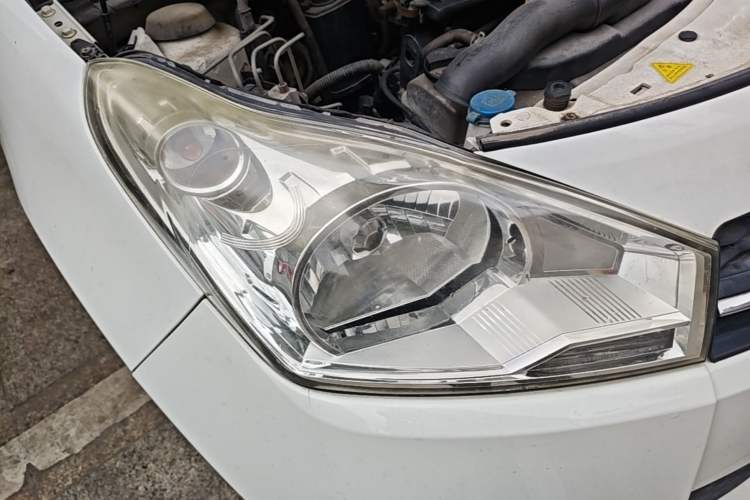 Used Suzuki Alto 2013 1.0L Automatic Luxury Model Right Front Headlight