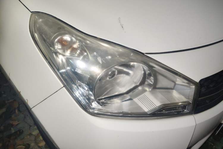 Used Suzuki Alto 2013 1.0L Manual Luxury Model Right Front Headlight