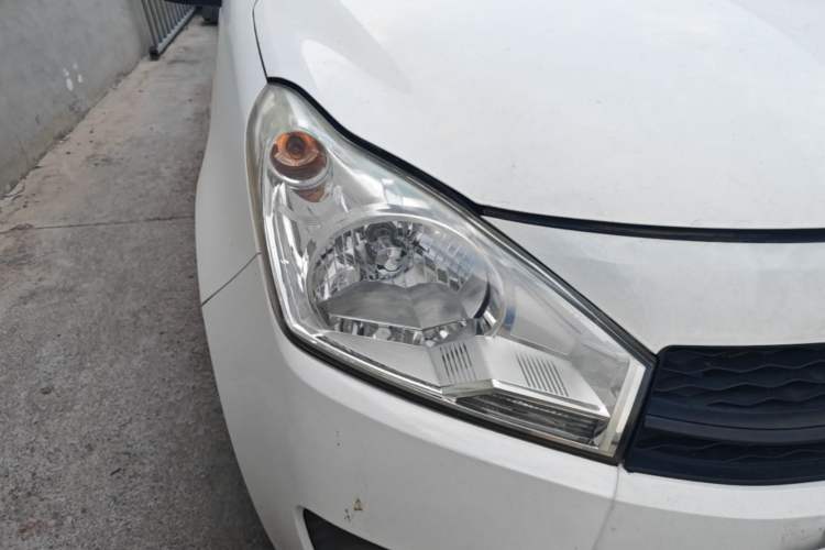Used Suzuki Alto 2013 1.0L Manual Utility Model Right Front Headlight
