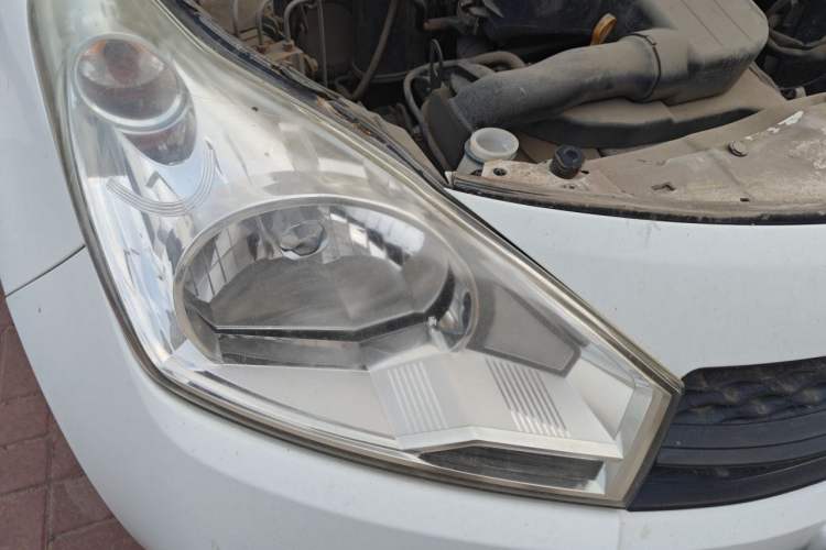 Used Suzuki Alto 2013 Revised Version 1.0L Manual Comfort Edition Right Front Headlight