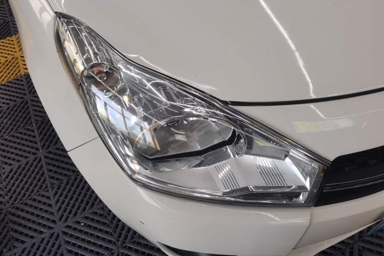 Used Suzuki Alto 2013 Revised Version 1.0L Manual Comfort Edition Right Front Headlight
