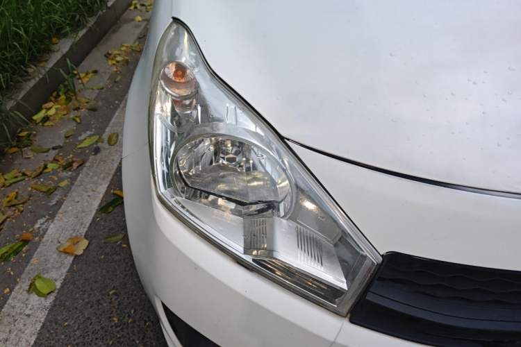 Used Suzuki Alto 2013 Revised Version 1.0L Manual Comfort Edition Right Front Headlight