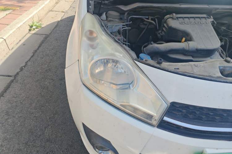 Used Suzuki Alto 2013 1.0L Manual Luxury Model Right Front Headlight