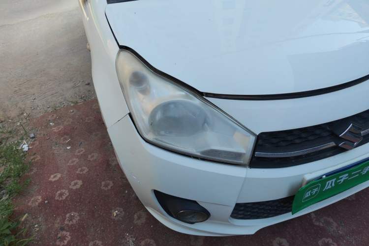 Used Suzuki Alto 2013 1.0L Manual Luxury Model Right Front Headlight