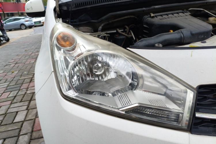 Used Suzuki Alto 2013 1.0L Manual Luxury Model Right Front Headlight
