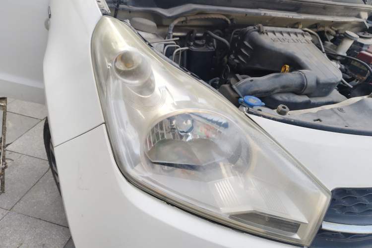 Used Suzuki Alto 2013 1.0L Manual Utility Model Right Front Headlight