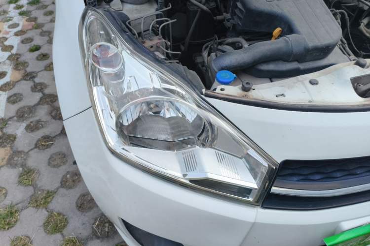 Used Suzuki Alto 2013 1.0L Manual Luxury Model Right Front Headlight
