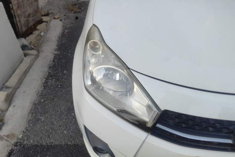 Used Suzuki Alto 2013 1.0L Automatic Luxury Model Right Front Headlight