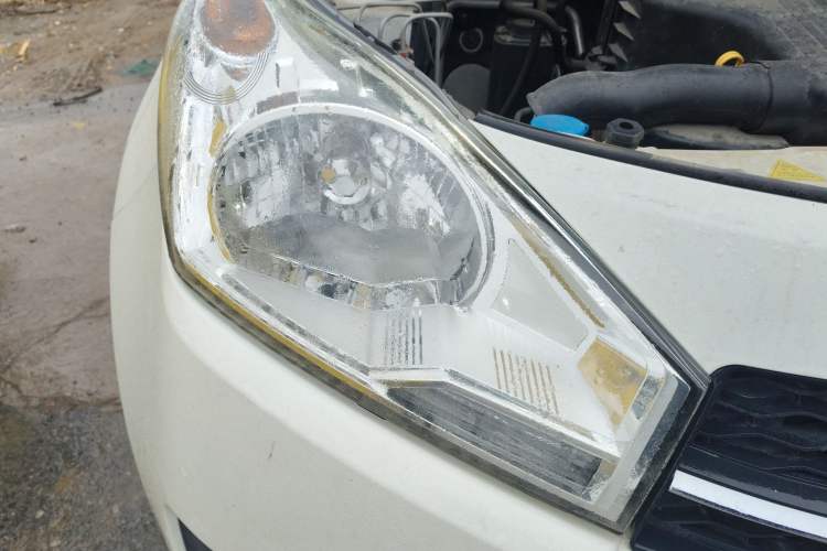 Used Suzuki Alto 2013 1.0L Manual Luxury Model Right Front Headlight