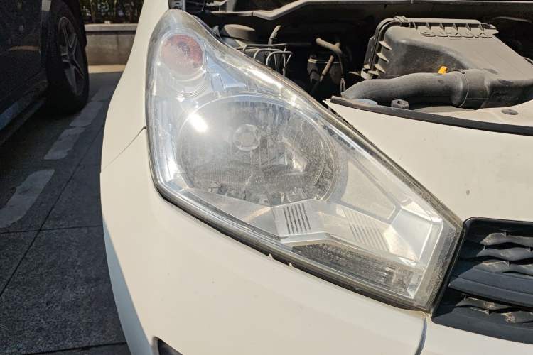 Used Suzuki Alto 2013 Revised Version 1.0L Manual Comfort Edition Right Front Headlight