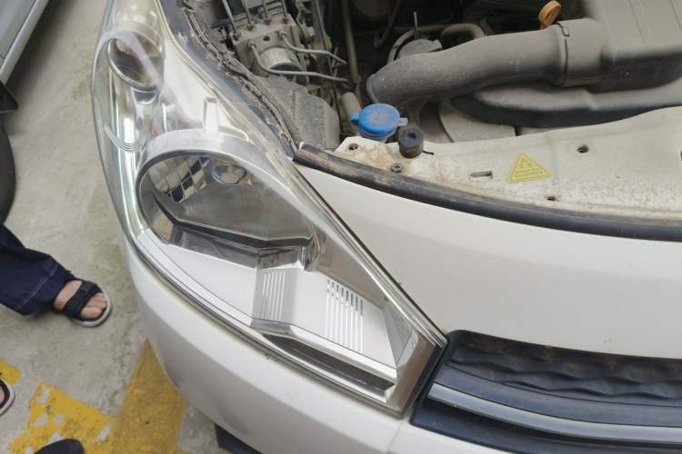 Used Suzuki Alto 2013 1.0L Manual Luxury Model Right Front Headlight