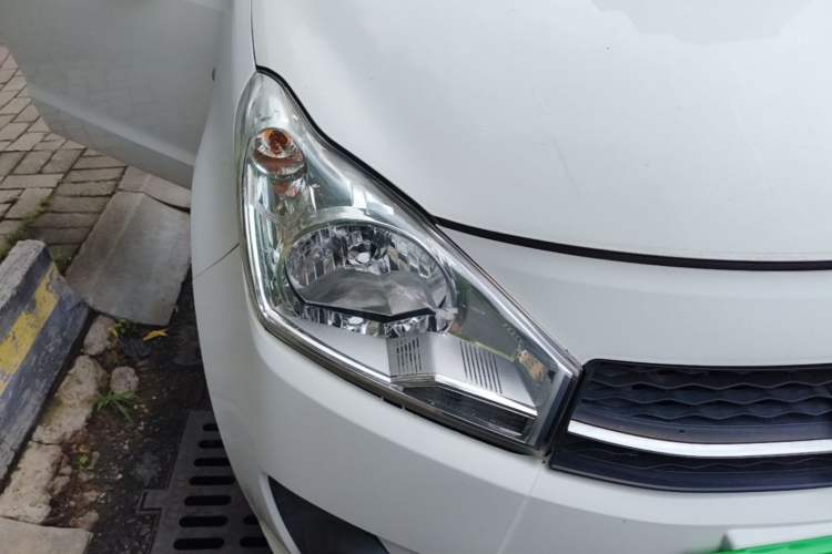 Used Suzuki Alto 2013 1.0L Manual Luxury Model Right Front Headlight