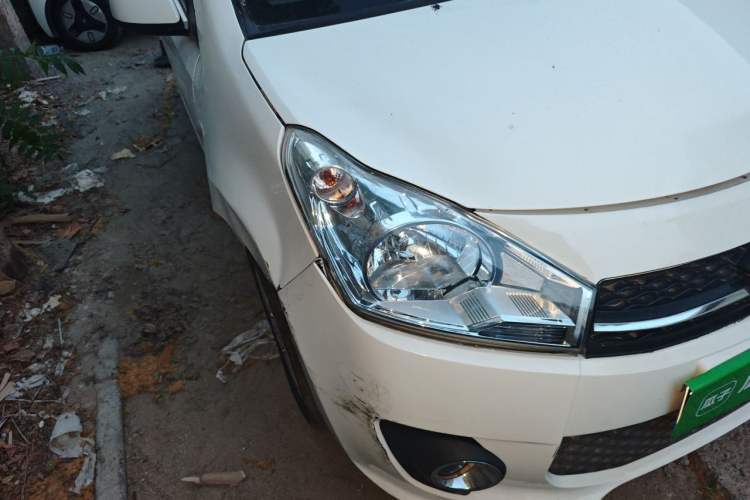 Used Suzuki Alto 2013 1.0L Automatic Luxury Model Right Front Headlight
