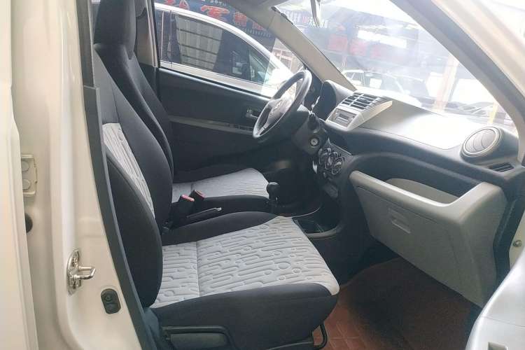 Used Suzuki Alto 2013 Revised Version 1.0L Manual Comfort Edition Right Front Seat