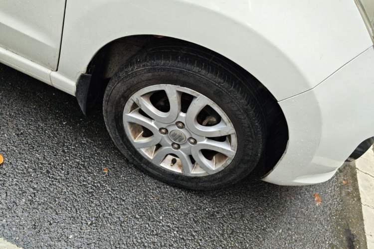Used Suzuki Alto 2013 1.0L Manual Luxury Model Right Front Wheel Hub