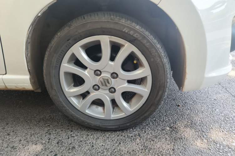 Used Suzuki Alto 2013 1.0L Automatic Luxury Model Right Front Wheel Hub