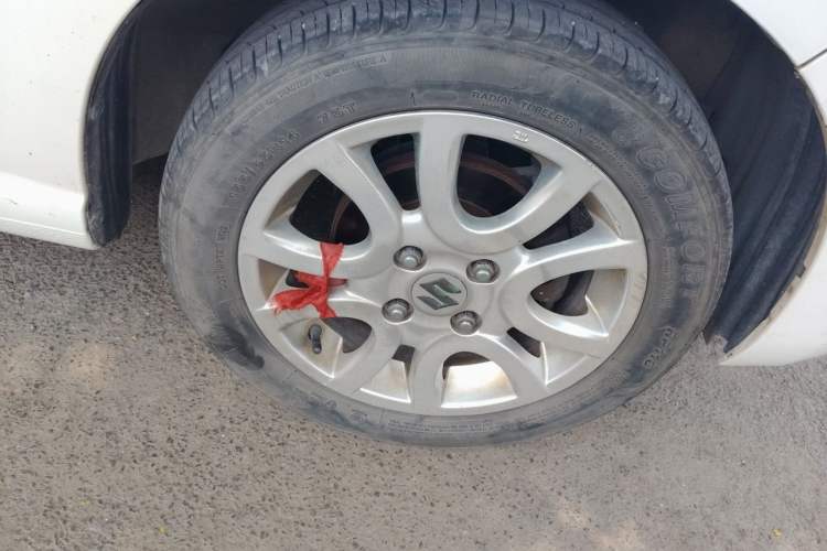 Used Suzuki Alto 2013 Revised Version 1.0L Manual Comfort Edition Right Front Wheel Hub