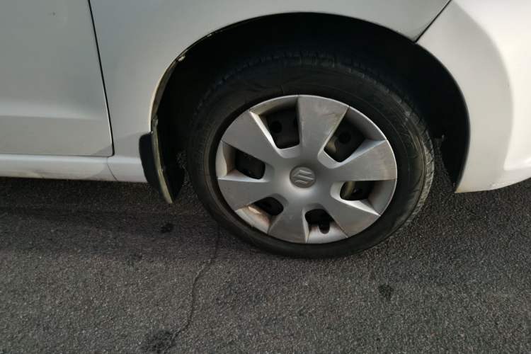 Used Suzuki Alto 2013 Revised Version 1.0L Manual Comfort Edition Right Front Wheel Hub