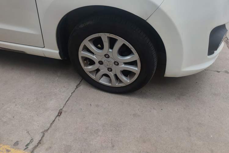 Used Suzuki Alto 2013 1.0L Manual Luxury Model Right Front Wheel Hub