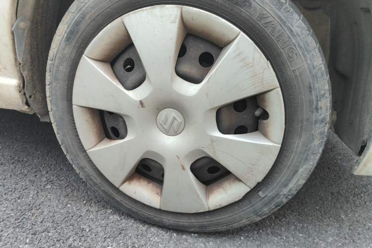 Used Suzuki Alto 2013 1.0L Manual Utility Model Right Front Wheel Hub