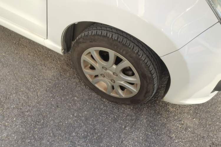 Used Suzuki Alto 2013 1.0L Automatic Luxury Model Right Front Wheel Hub