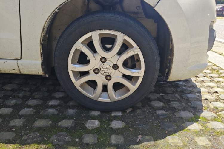 Used Suzuki Alto 2013 1.0L Manual Luxury Model Right Front Wheel Hub