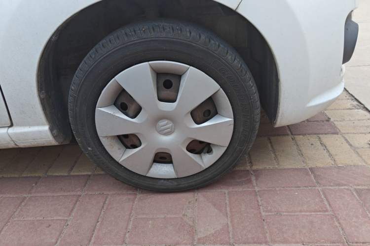Used Suzuki Alto 2013 Revised Version 1.0L Manual Comfort Edition Right Front Wheel Hub