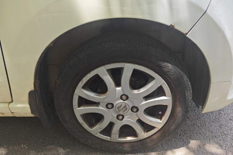 Used Suzuki Alto 2013 1.0L Manual Luxury Model Right Front Wheel Hub
