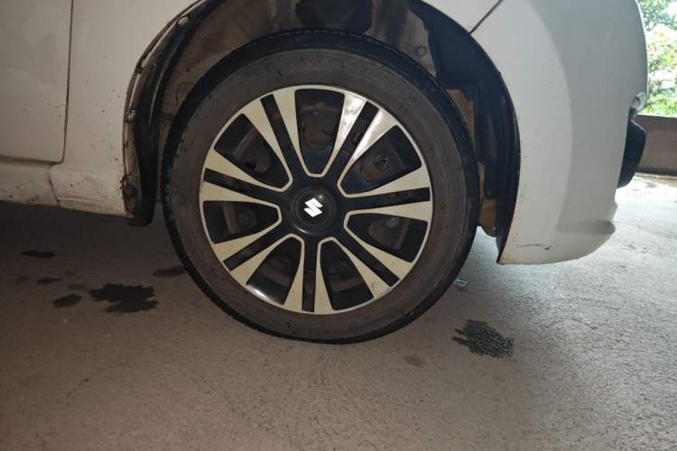Used Suzuki Alto 2013 1.0L Manual Comfort Version Right Front Wheel Hub