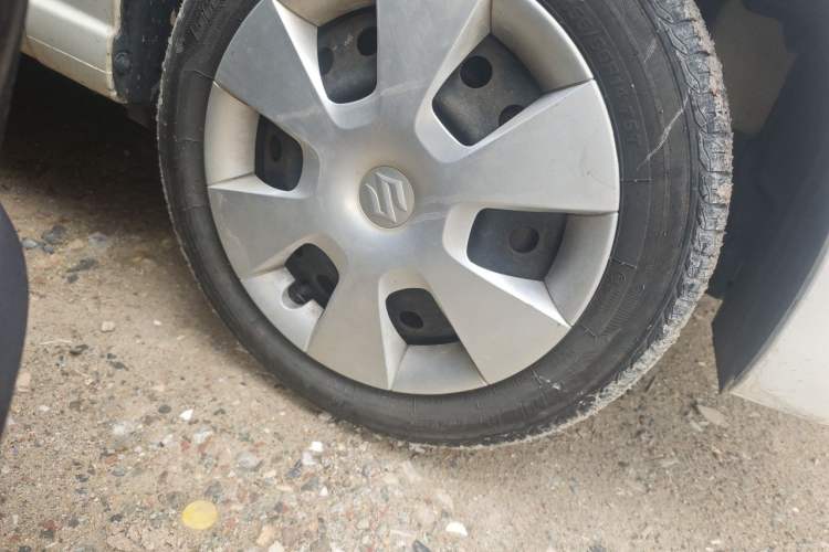 Used Suzuki Alto 2013 Revised Version 1.0L Manual Comfort Edition Right Front Wheel Hub