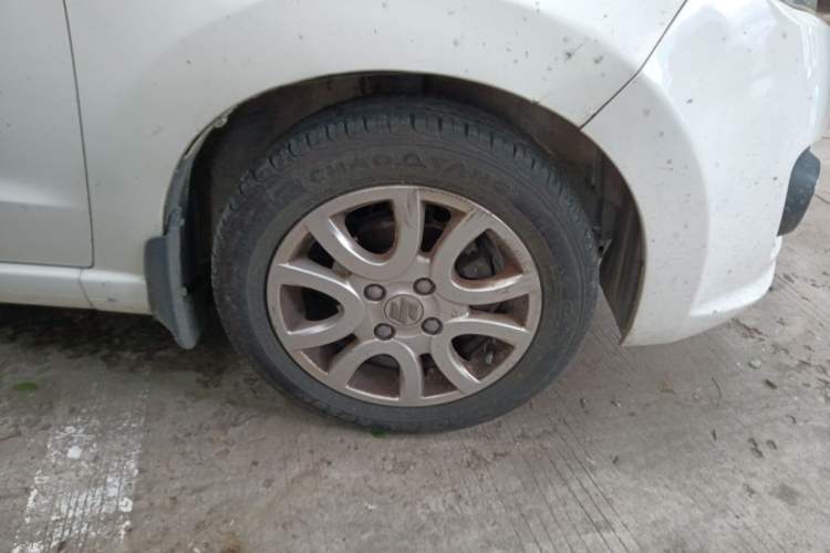 Used Suzuki Alto 2013 1.0L Manual Luxury Model Right Front Wheel Hub