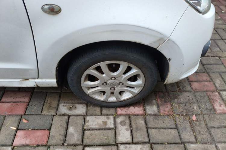 Used Suzuki Alto 2013 1.0L Manual Luxury Model Right Front Wheel Hub