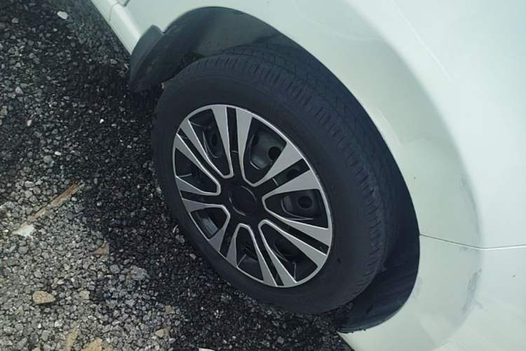 Used Suzuki Alto 2013 1.0L Manual Comfort Version Right Front Wheel Hub