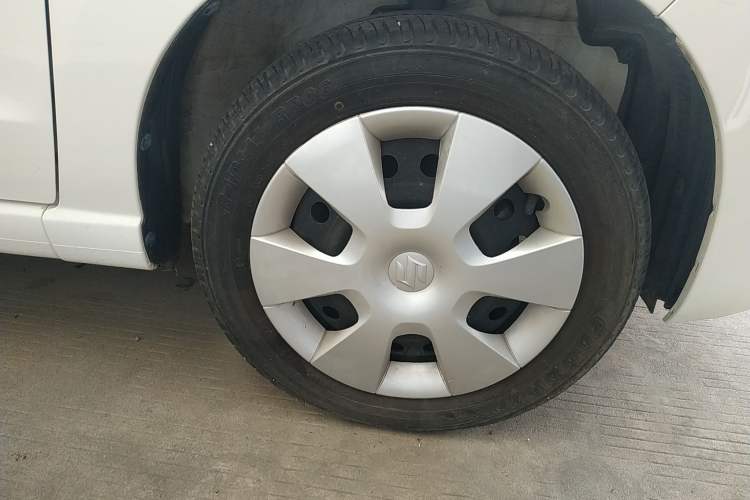 Used Suzuki Alto 2013 Revised Version 1.0L Manual Comfort Edition Right Front Wheel Hub