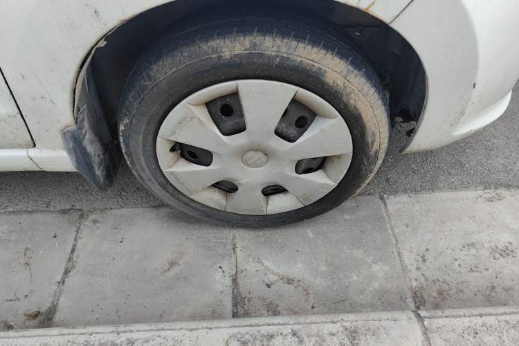 Used Suzuki Alto 2013 1.0L Manual Utility Model Right Front Wheel Hub
