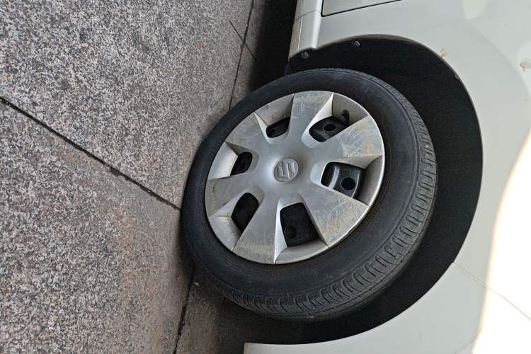 Used Suzuki Alto 2013 Revised Version 1.0L Manual Comfort Edition Right Front Wheel Hub