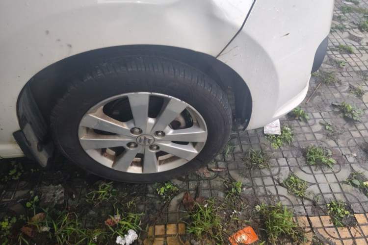 Used Suzuki Alto 2013 1.0L Manual Utility Model Right Front Wheel Hub