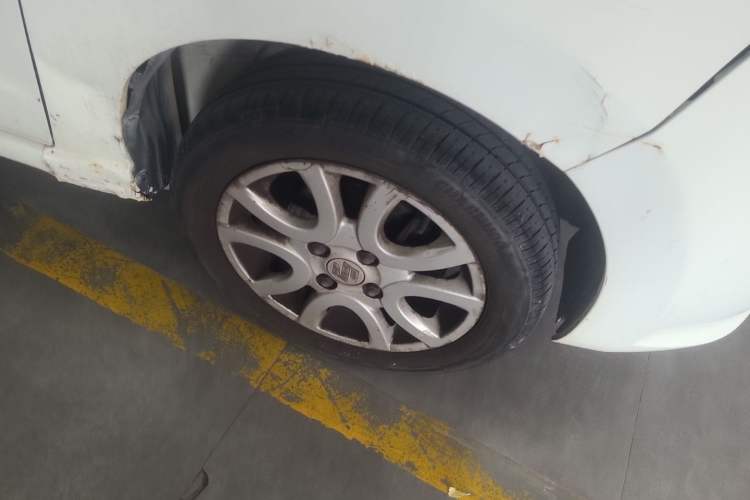 Used Suzuki Alto 2013 1.0L Automatic Luxury Model Right Front Wheel Hub