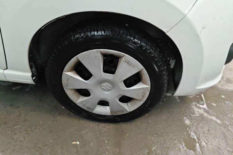 Used Suzuki Alto 2013 1.0L Manual Utility Model Right Front Wheel Hub